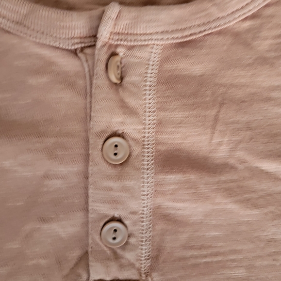 Old Navy Men's Long Sleeve Shirt | Size: Medium | Color: Tan/Light Brown/Peachy - Picture 3 of 3